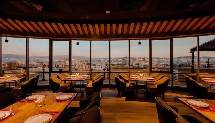 هتل گلدن پالاس تفلیس